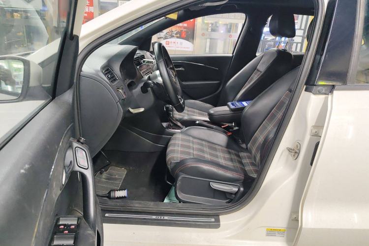Used Volkswagen Polo 2015 1.4TSI GTI Left Front Seat