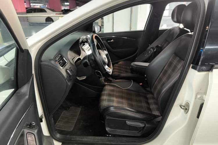 Used Volkswagen Polo 2015 1.4TSI GTI Left Front Seat