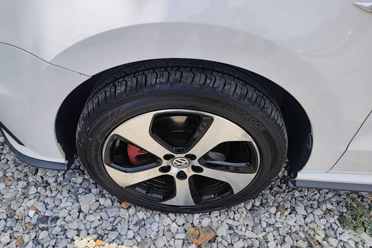Used Volkswagen Polo 2015 1.4TSI GTI Left Front Wheel Hub
