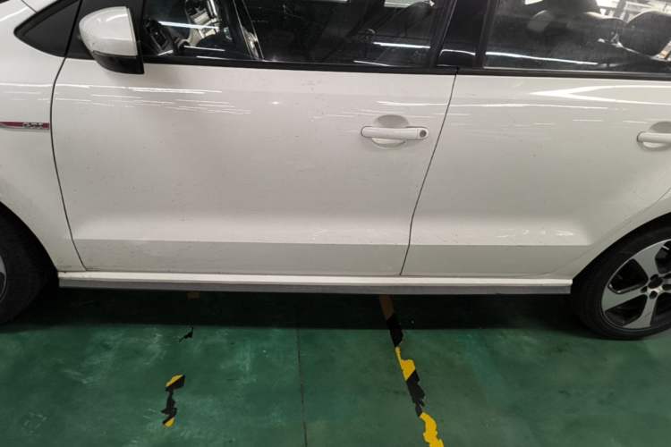 Used Volkswagen Polo 2015 1.4TSI GTI Left Side Sill