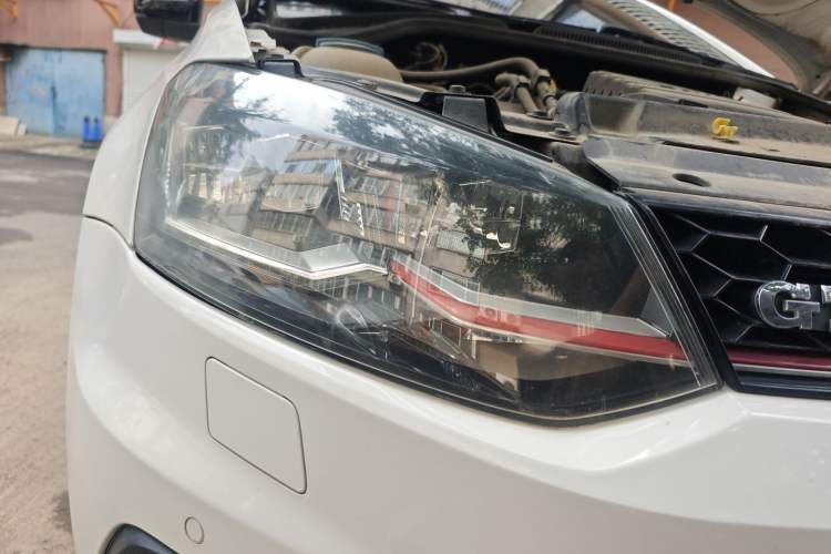 Used Volkswagen Polo 2015 1.4TSI GTI Right Front Headlight