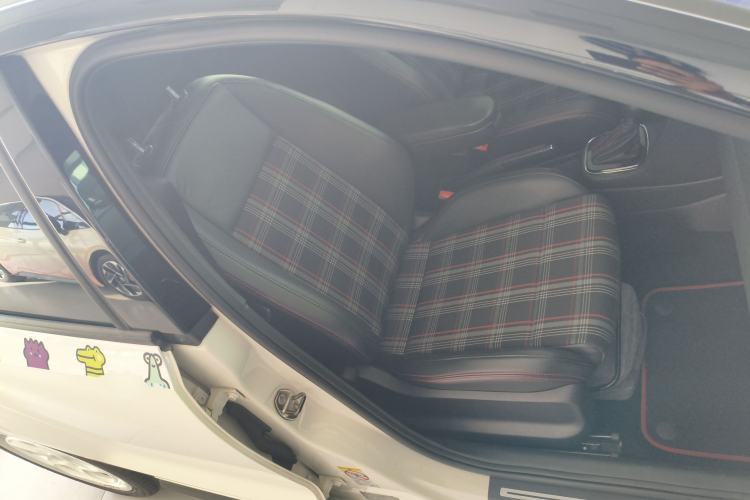 Used Volkswagen Polo 2015 1.4TSI GTI Right Front Seat