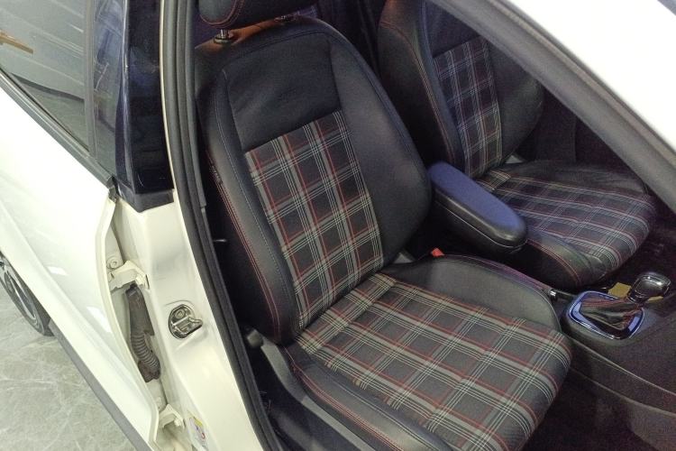 Used Volkswagen Polo 2015 1.4TSI GTI Right Front Seat
