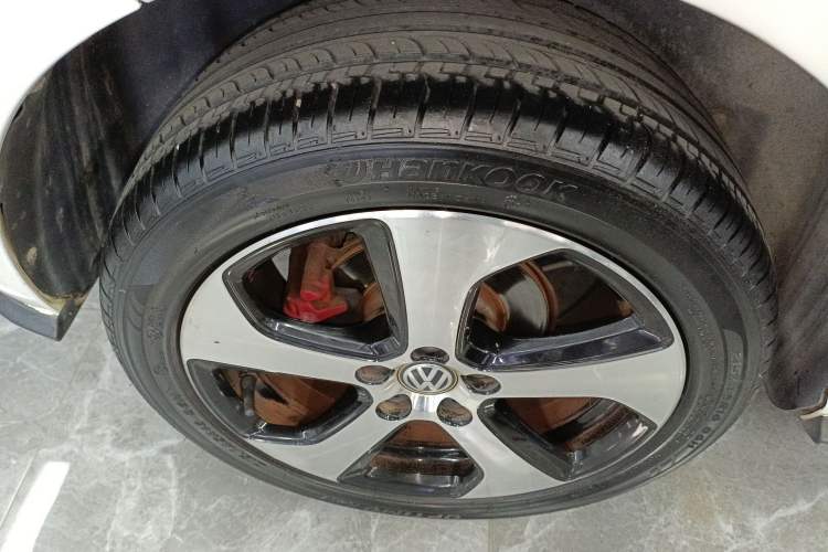 Used Volkswagen Polo 2015 1.4TSI GTI Right Rear Wheel Hub