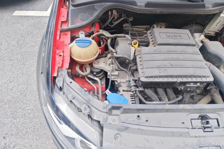 Used Volkswagen Polo 2016 1.4L Automatic Trendy Model Engine Bay Right