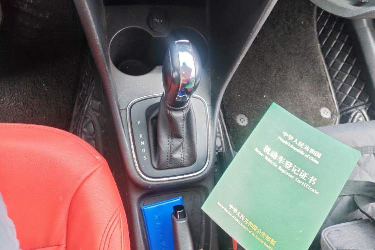 Used Volkswagen Polo 2016 1.4L Automatic Trendy Model Gear Lever
