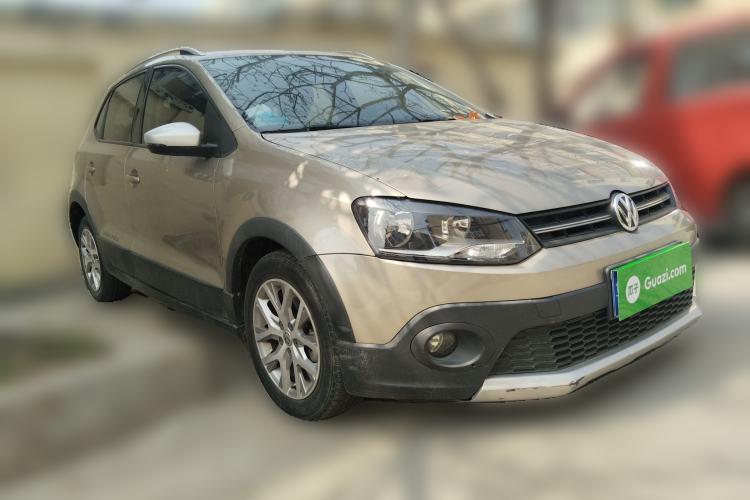 Used Volkswagen Polo 2016 1.4L Cross Polo Automatic Front Right 45 Deg