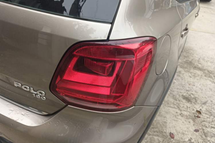 Used Volkswagen Polo 2016 1.6L Cross Polo Automatic Right Rear Taillight