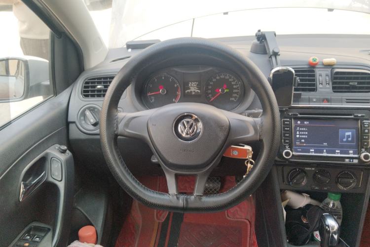 Used Volkswagen Polo 2016 1.4L Cross Polo Automatic Steering Wheel