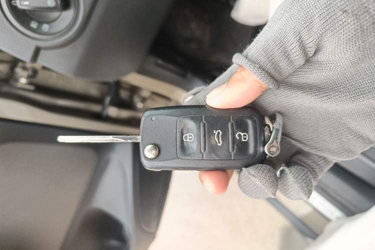 Used Volkswagen Polo 2016 1.6L Cross Polo Automatic Vehicle Key