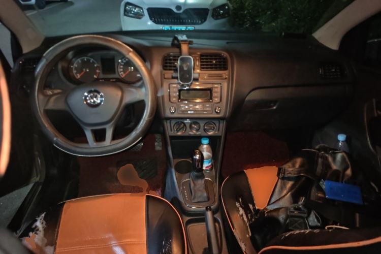 Used Volkswagen Polo 2016 1.4L Cross Polo Automatic Center Console