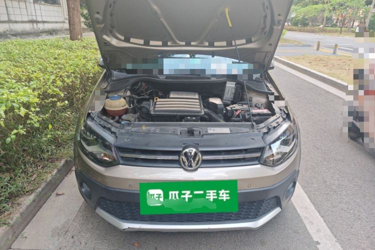 Used Volkswagen Polo 2016 1.6L Cross Polo Automatic Engine Bay