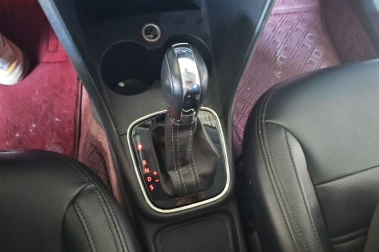Used Volkswagen Polo 2016 1.6L Cross Polo Automatic Gear Lever
