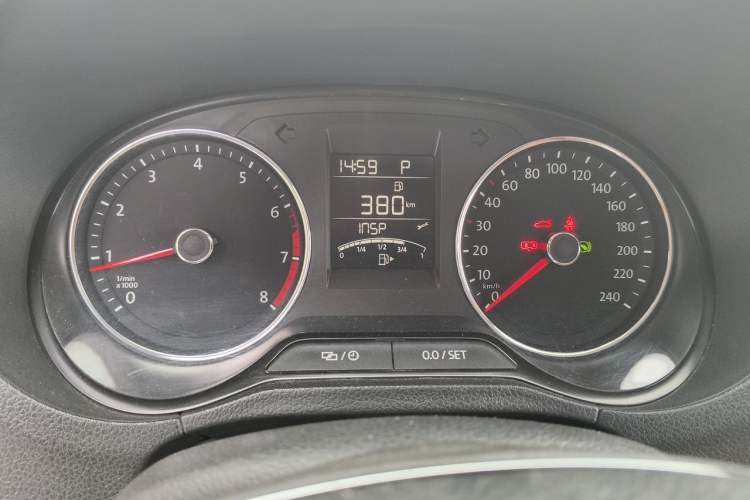Used Volkswagen Polo 2016 1.6L Cross Polo Automatic Instrument Cluster