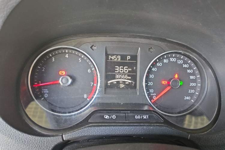 Used Volkswagen Polo 2016 1.6L Cross Polo Automatic Instrument Cluster
