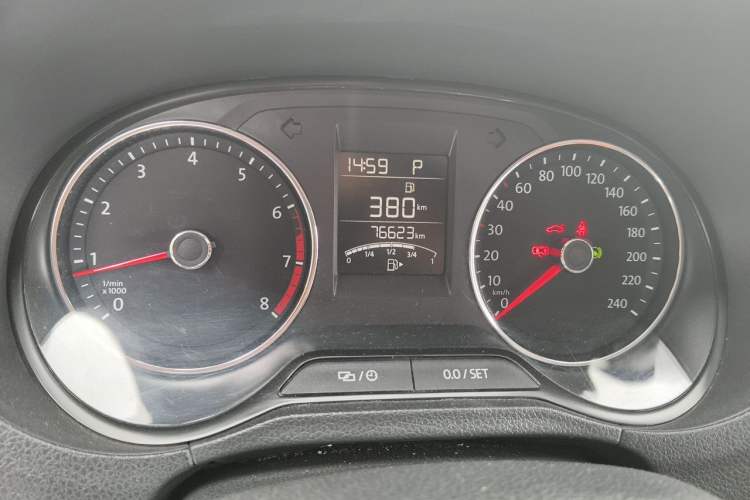Used Volkswagen Polo 2016 1.6L Cross Polo Automatic Odometer Close Up