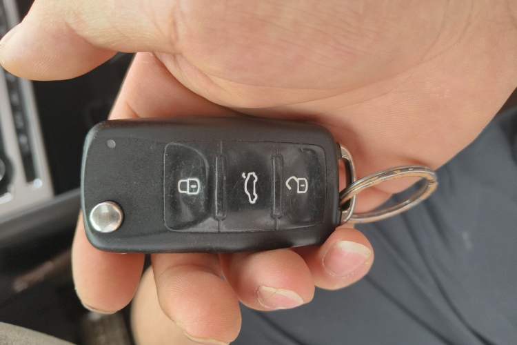 Used Volkswagen Polo 2016 1.6L Cross Polo Automatic Vehicle Key