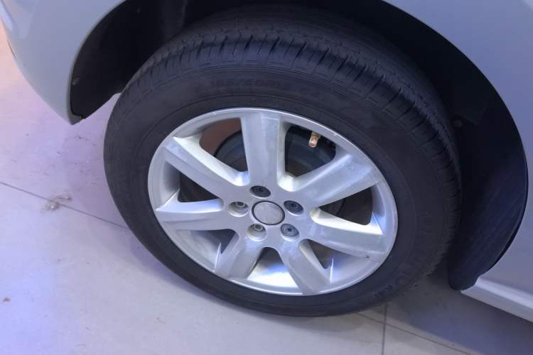 Used Volkswagen Polo 2016 1.6L Automatic Comfort Model Exterior 8