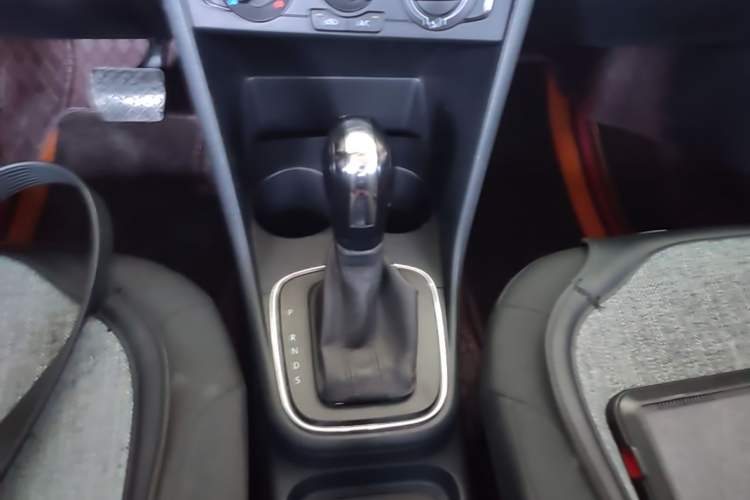 Used Volkswagen Polo 2016 1.4L Cross Polo Automatic Gear Lever