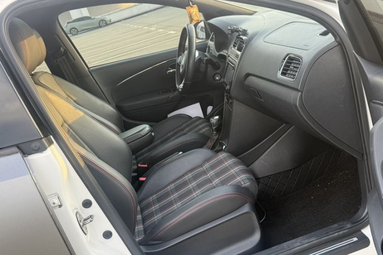 Used Volkswagen Polo 2016 1.4TSI GTI Interior 6