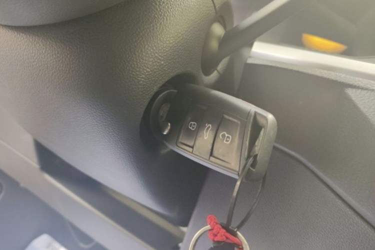 Used Volkswagen Polo 2016 1.4L Cross Polo Automatic Vehicle Key