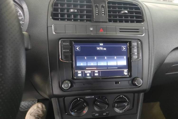 Used Volkswagen Polo 2016 1.4L Automatic Trendy Model Audio And AC Panel