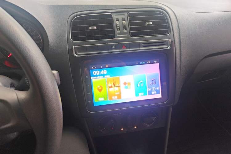 Used Volkswagen Polo 2016 1.4L Automatic Trendy Model Audio And AC Panel