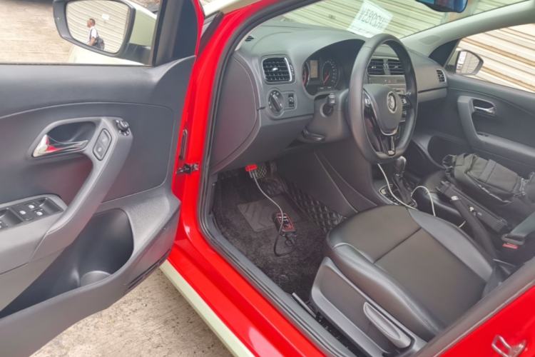 Used Volkswagen Polo 2016 1.6L Automatic Comfort Model Driver Seat