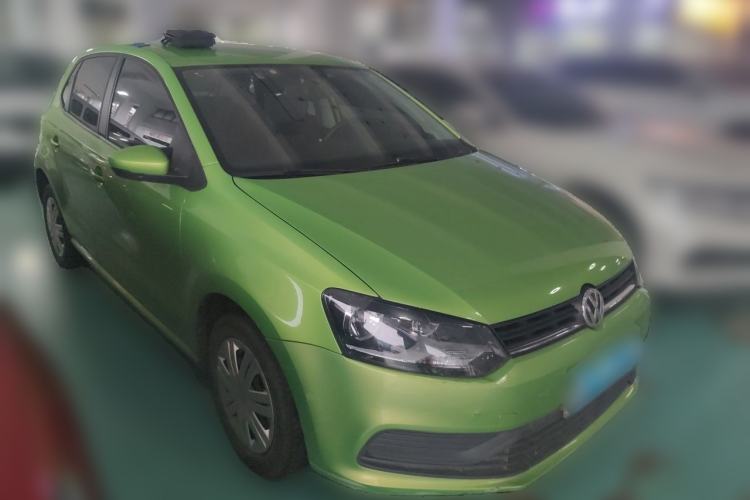 Used Volkswagen Polo 2016 1.4L Automatic Trendy Model Front Right 45 Deg