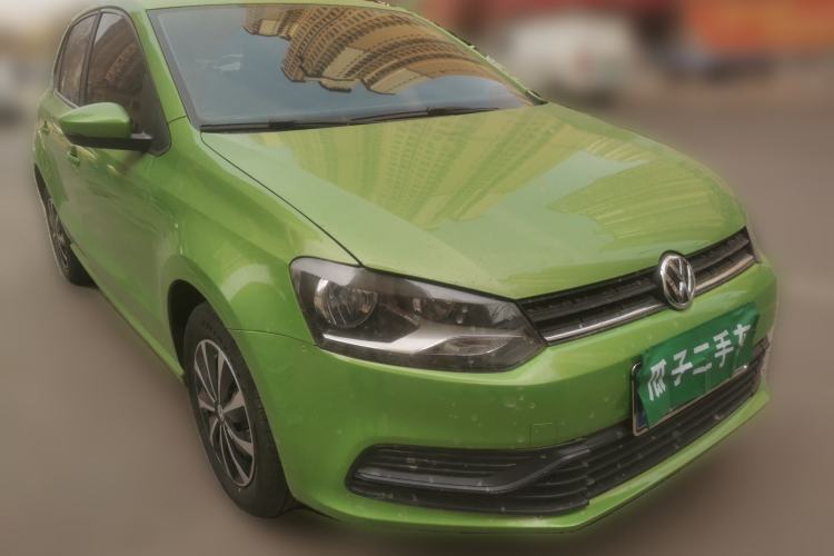 Used Volkswagen Polo 2016 1.4L Manual Fashion Model Front Right 45 Deg