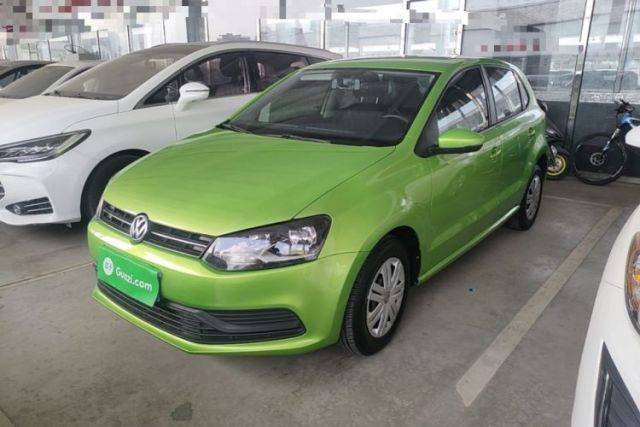 Ojetý Volkswagen Polo 2016 1.4L Automatic Trendy Model