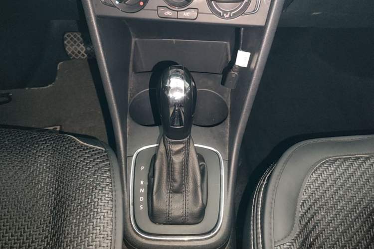 Used Volkswagen Polo 2016 1.4L Automatic Trendy Model Gear Lever