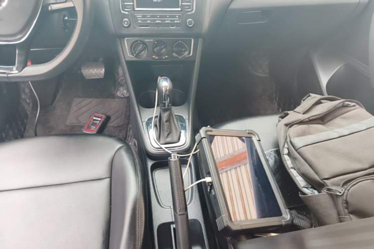 Used Volkswagen Polo 2016 1.6L Automatic Comfort Model Gear Lever