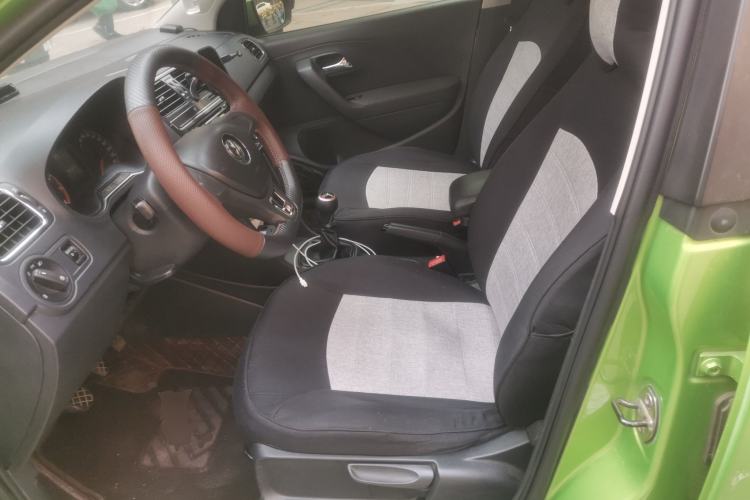 Used Volkswagen Polo 2016 1.4L Manual Fashion Model Left Front Seat