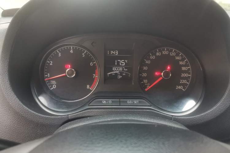 Used Volkswagen Polo 2016 1.4L Manual Fashion Model Odometer Close Up
