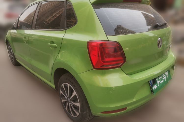 Used Volkswagen Polo 2016 1.4L Manual Fashion Model Rear Left 45 Deg