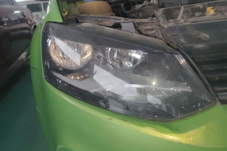 Used Volkswagen Polo 2016 1.4L Automatic Trendy Model Right Front Headlight