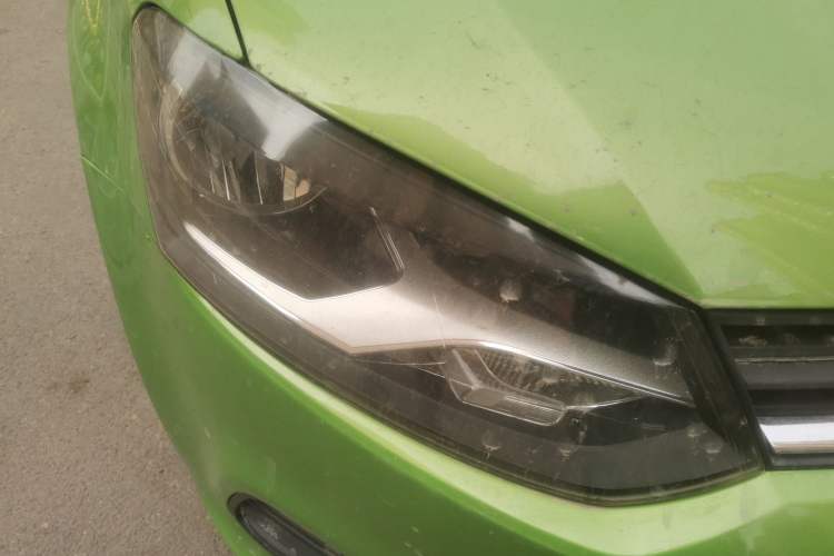 Used Volkswagen Polo 2016 1.4L Manual Fashion Model Right Front Headlight
