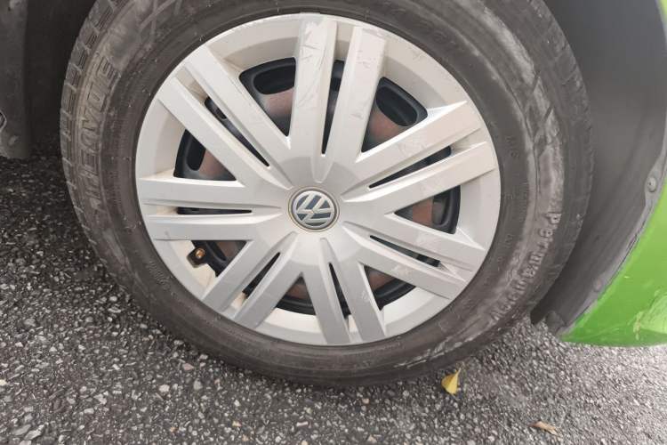 Used Volkswagen Polo 2016 1.4L Automatic Trendy Model Right Front Wheel Hub