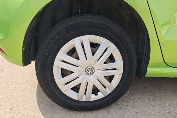Used Volkswagen Polo 2016 1.4L Automatic Trendy Model Right Rear Wheel Hub