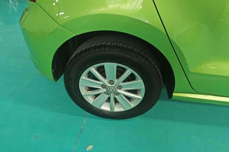 Used Volkswagen Polo 2016 1.4L Automatic Trendy Model Right Rear Wheel Hub