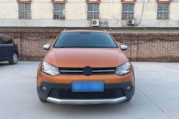 Used Volkswagen Polo 2016 1.6L Cross Polo Automatic Exterior 1