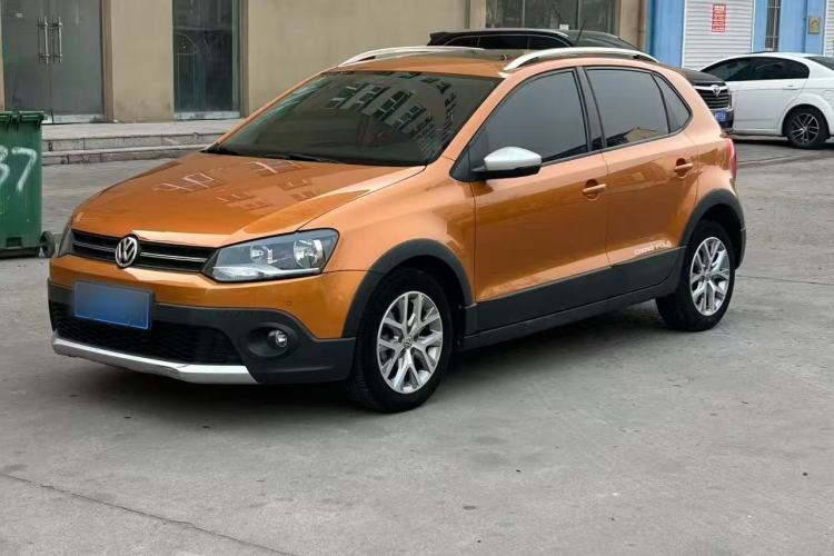 Used Volkswagen Polo 2016 1.6L Cross Polo Automatic Exterior 2