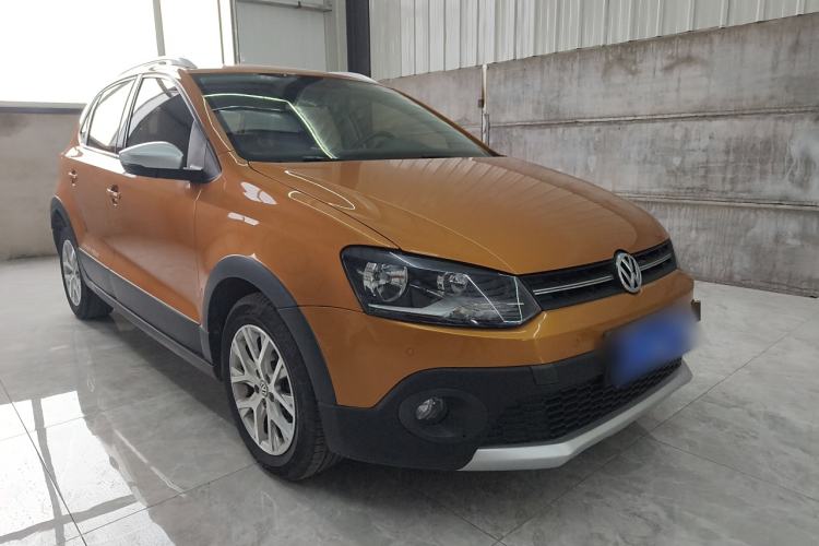 Used Volkswagen Polo 2016 1.6L Cross Polo Automatic Exterior 2