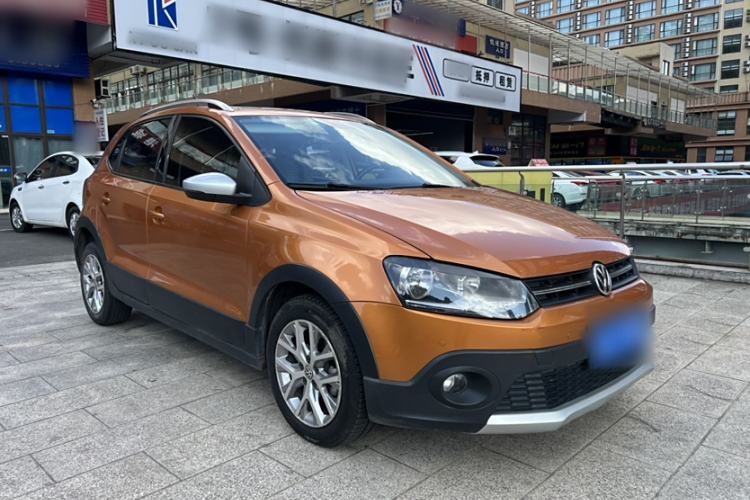 Used Volkswagen Polo 2016 1.6L Cross Polo Automatic Exterior 2