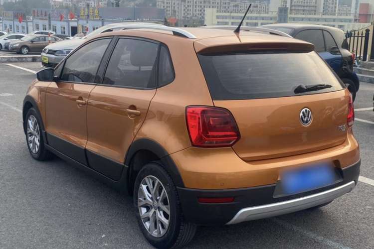 Used Volkswagen Polo 2016 1.6L Cross Polo Automatic Exterior 2