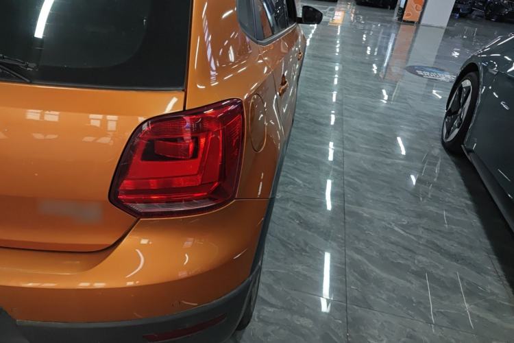 Used Volkswagen Polo 2016 1.6L Cross Polo Automatic Exterior 3