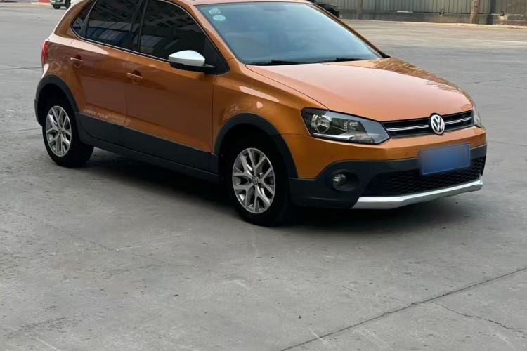 Used Volkswagen Polo 2016 1.6L Cross Polo Automatic Exterior 3