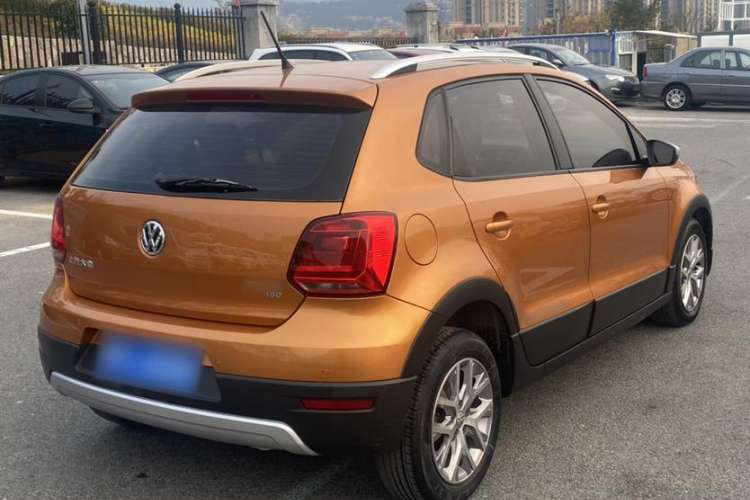 Used Volkswagen Polo 2016 1.6L Cross Polo Automatic Exterior 3