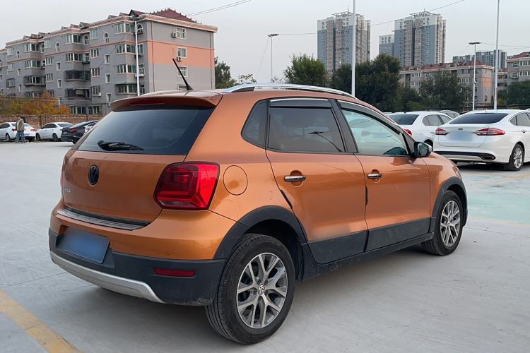 Used Volkswagen Polo 2016 1.6L Cross Polo Automatic Exterior 5
